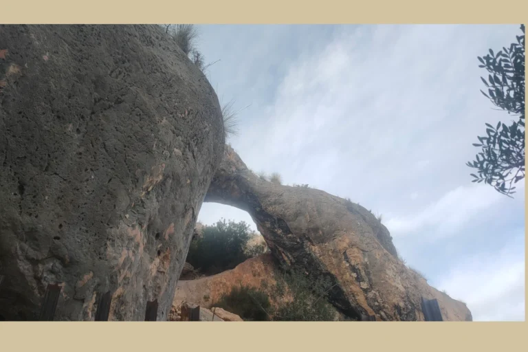 Cueva del Arco